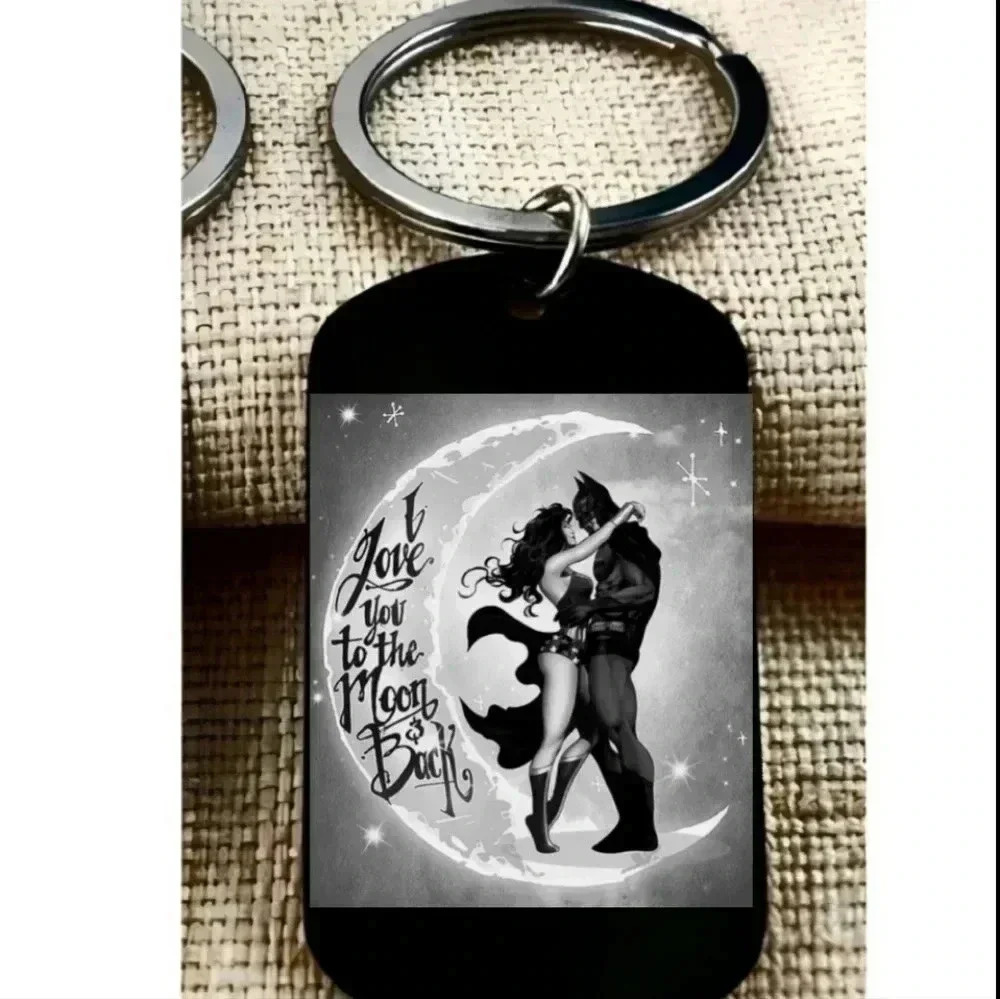 Womder woman batman love you moon to back kissing Keychain